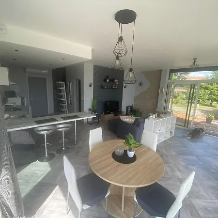 Maison Vue Panoramique Et Acces Holiday home *