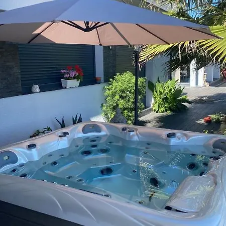 Maison Vue Panoramique Et Acces Hébergement de vacances La Réole